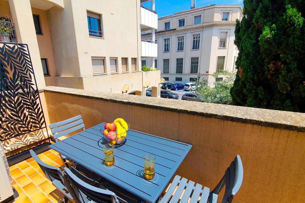 Regard Sur Les Remparts - Terrasse & Parking Apartment Avignon Bagian luar foto
