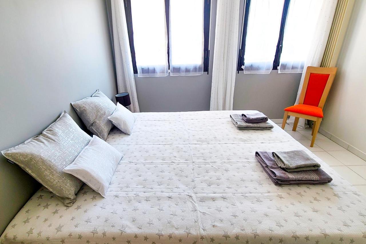 Regard Sur Les Remparts - Terrasse & Parking Apartment Avignon Bagian luar foto